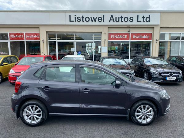 Volkswagen Polo Hatchback, Petrol, 2015, Black