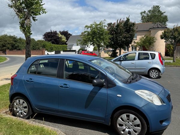 Toyota Yaris Hatchback, Petrol, 2006, Blue