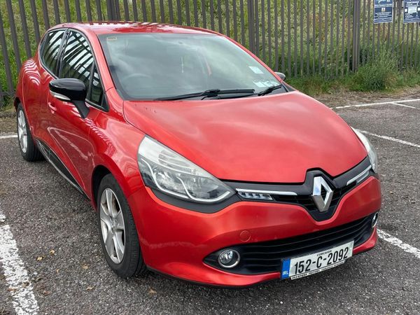 Renault Clio Hatchback, Diesel, 2015, Red