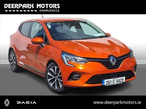 Renault Clio Hatchback, Petrol, 2020, Orange