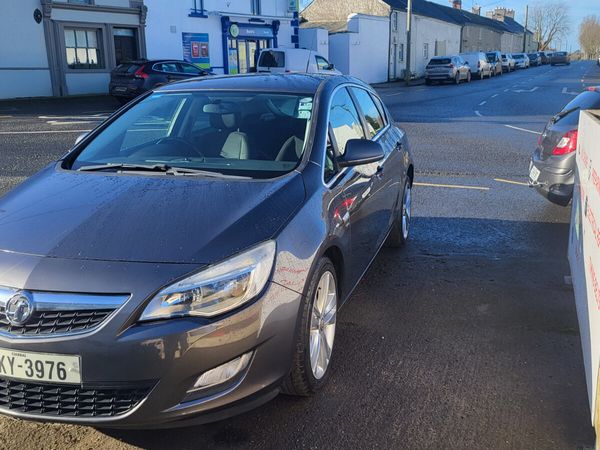 Vauxhall Astra Hatchback, Diesel, 2011, Grey
