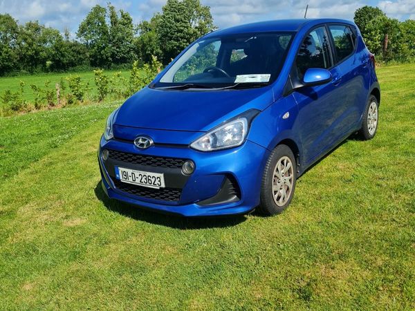Hyundai i10 Hatchback, Petrol, 2019, Blue