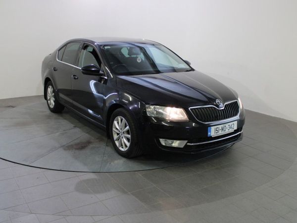Skoda Octavia Saloon, Diesel, 2015, Black