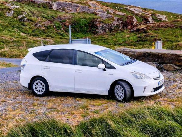 Toyota Prius MPV, Petrol Hybrid, 2014, White