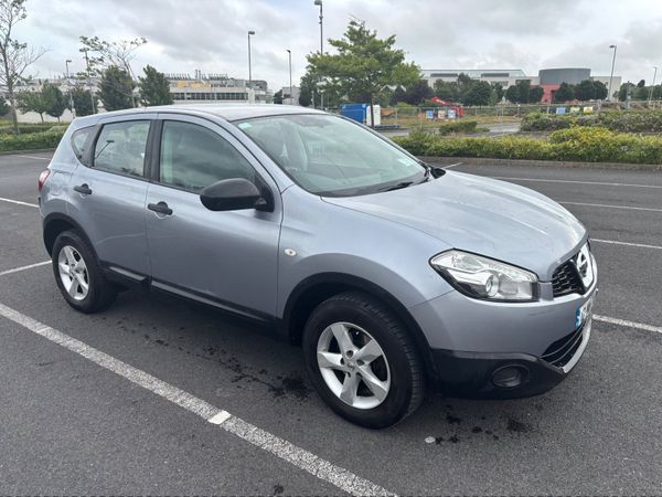 Nissan Qashqai Hatchback, Diesel, 2012, Grey