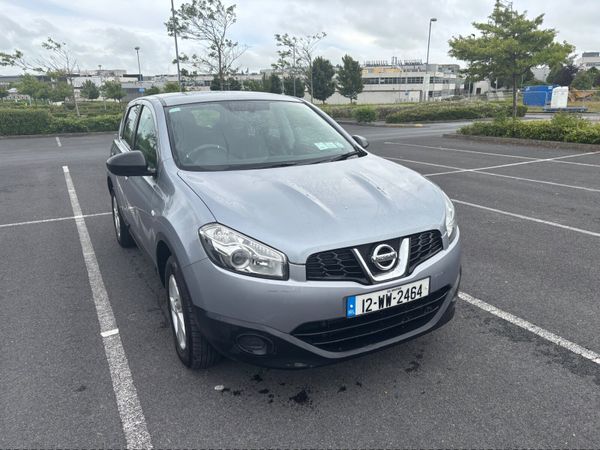 Nissan Qashqai Hatchback, Diesel, 2012, Grey