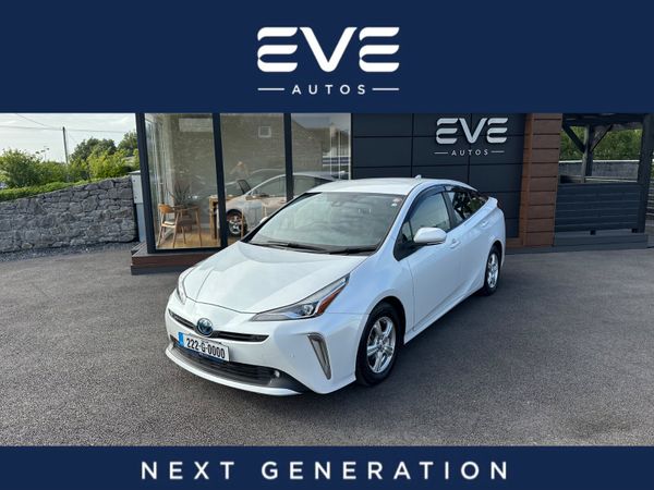 Toyota Prius Hatchback, Petrol Hybrid, 2022, White
