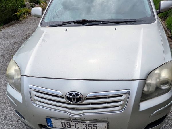 Toyota Avensis Saloon, Diesel, 2009, Silver