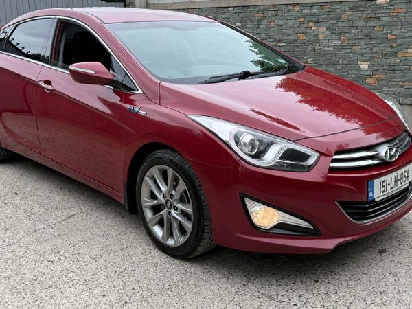 Hyundai i40 Saloon, Diesel, 2015, Red