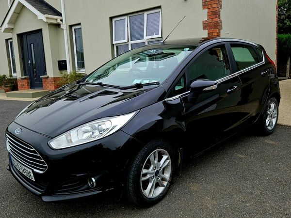 Ford Fiesta Hatchback, Diesel, 2016, Black