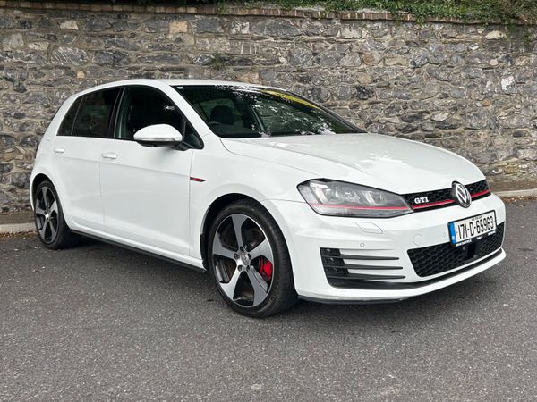 Volkswagen Golf Hatchback, Petrol, 2017, White