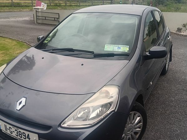 Renault Clio Hatchback, Ethanol Petrol, 2011, Blue