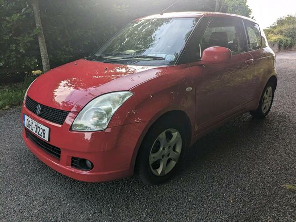 Suzuki Swift Hatchback, Petrol, 2006, Red