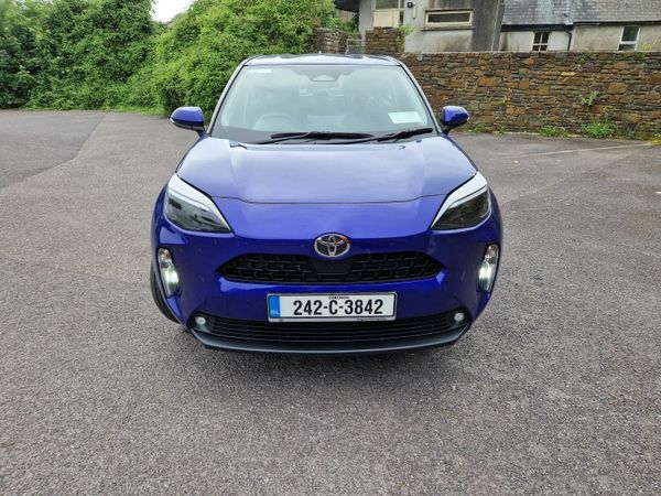 Toyota Yaris Cross Hatchback, Petrol Hybrid, 2024, Blue