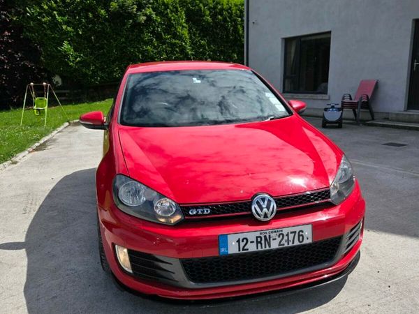 Volkswagen Golf Hatchback, Diesel, 2012, Red