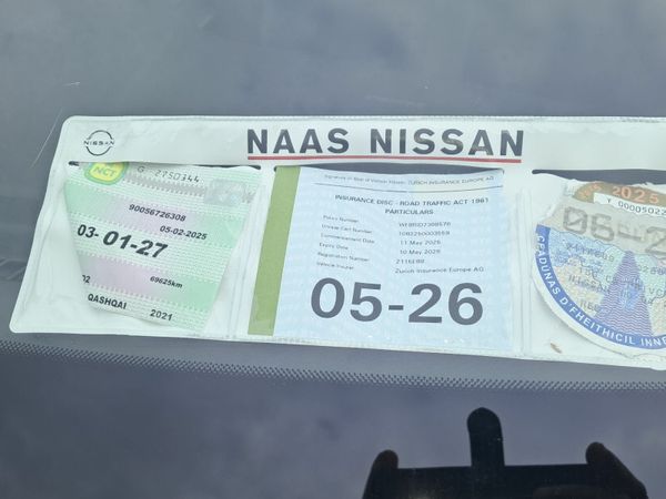 Nissan Qashqai MPV, Petrol, 2021, Red