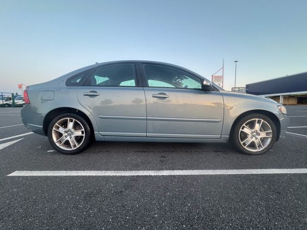 Volvo S40 Saloon, Diesel, 2008, Blue