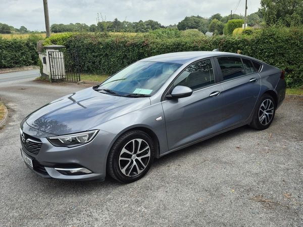 Opel Insignia Hatchback, Diesel, 2017, Grey