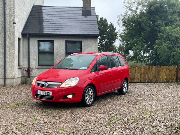 Vauxhall Zafira MPV, Diesel, 2014, Red