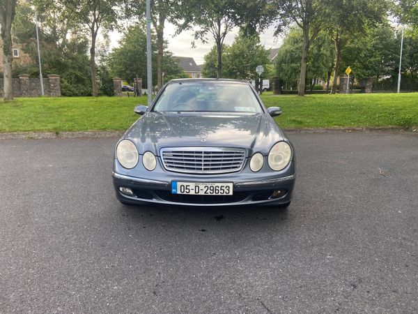 Mercedes-Benz E-Class Saloon, Petrol, 2005, Grey