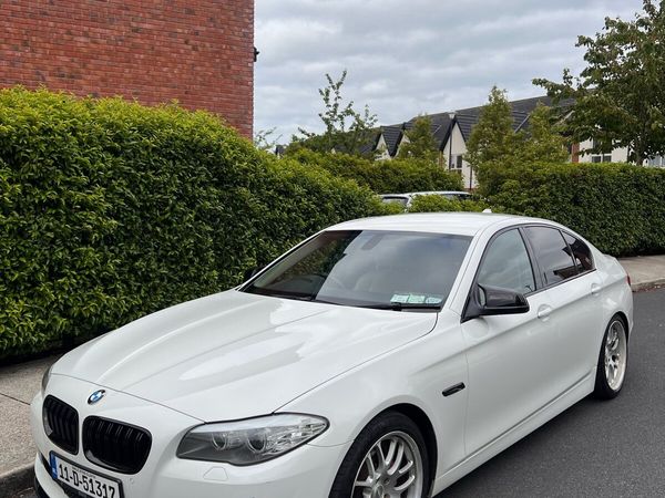 BMW 5-Series Saloon, Diesel, 2011, White