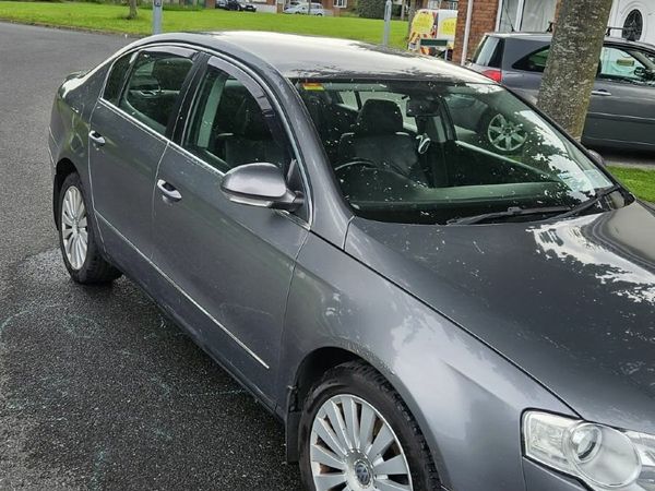 Volkswagen Passat Saloon, Diesel, 2009, Grey