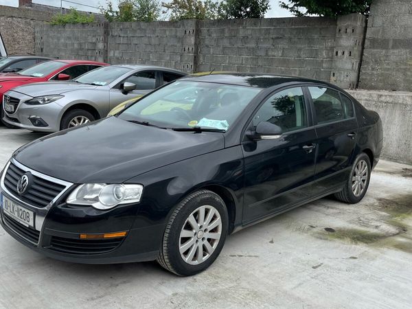 Volkswagen Passat Saloon, Diesel, 2010, Black