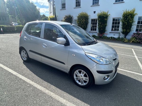 Hyundai i10 Hatchback, Petrol, 2010, Silver