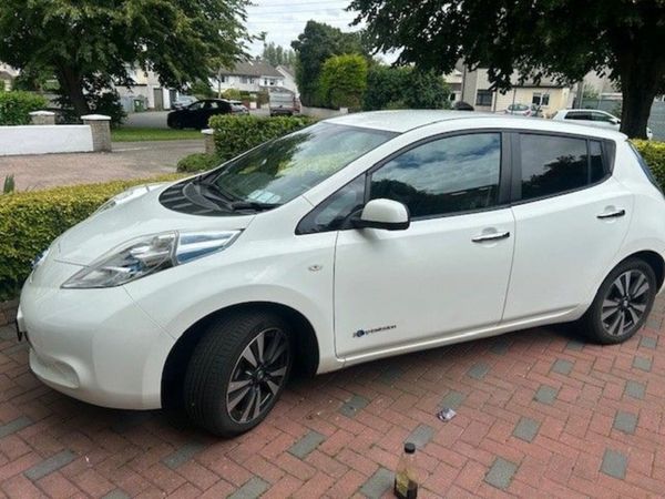 Nissan Leaf Hatchback, Electric, 2016, White