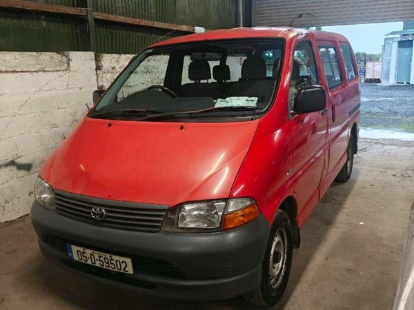 Toyota HiAce MPV, Diesel, 2005, Red