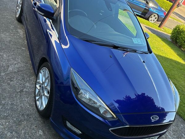 Ford Focus Hatchback, Diesel, 2015, Blue