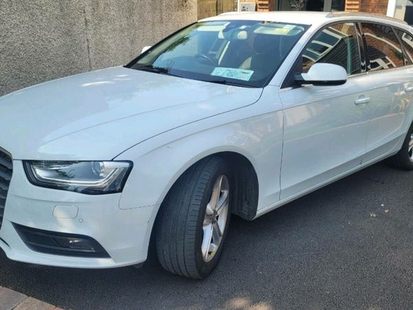Audi A4 Estate, Petrol, 2015, White