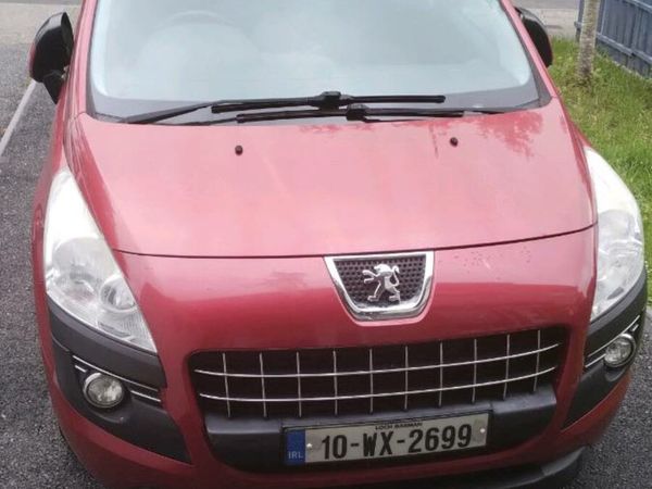 Peugeot 3008 MPV, Diesel, 2010, Red