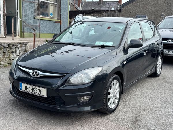 Hyundai i30 Hatchback, Diesel, 2011, Black