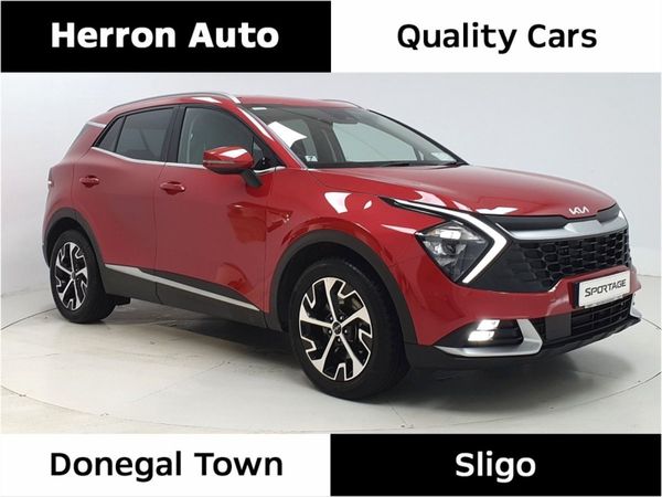 Kia Sportage SUV, Petrol Hybrid, 2022, Red