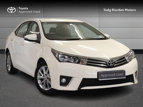 Toyota Corolla Saloon, Diesel, 2016, White