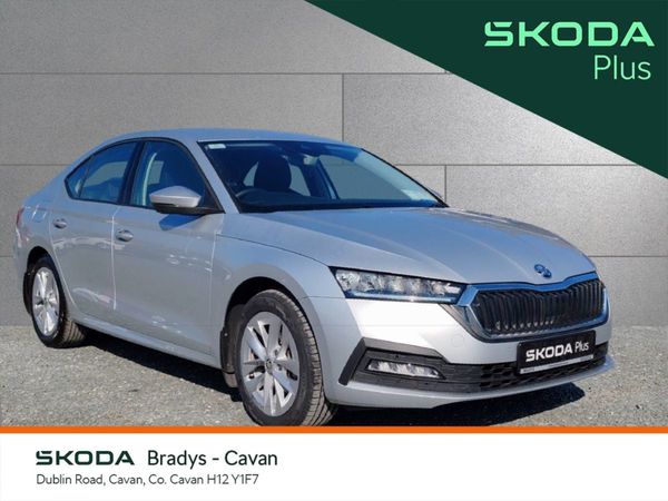 Skoda Octavia Saloon, Diesel, 2024, Grey