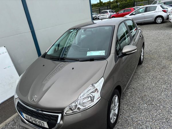Peugeot 208 Hatchback, Petrol, 2015, Grey