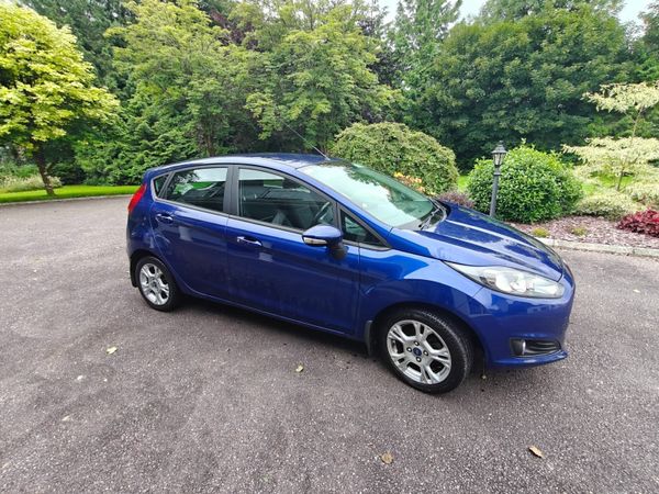 Ford Fiesta Hatchback, Petrol, 2017, Blue