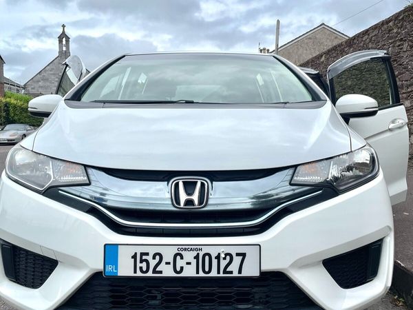 Honda Fit Hatchback, Petrol Hybrid, 2015, White