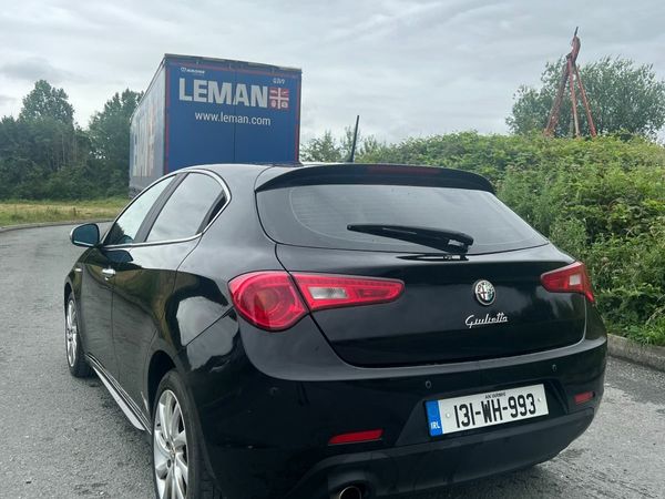 Alfa Romeo Giulietta Hatchback, Diesel, 2013, Black