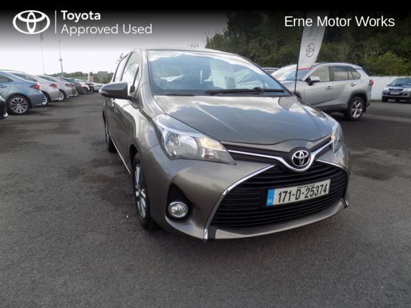 Toyota Yaris Hatchback, Petrol, 2017, Bronze