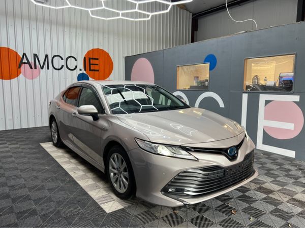 Toyota Camry Saloon, Petrol Hybrid, 2019, Grey