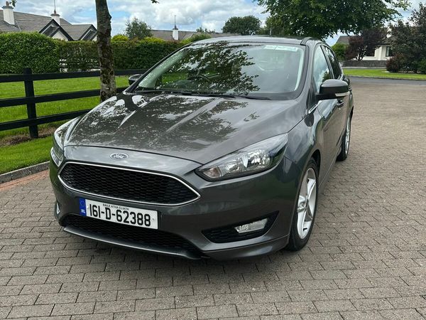 Ford Focus Hatchback, Petrol, 2016, Grey