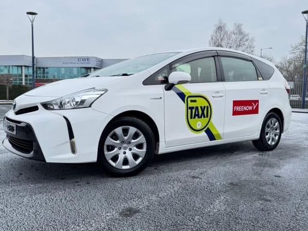 Toyota Prius Hatchback, Petrol Hybrid, 2017, White