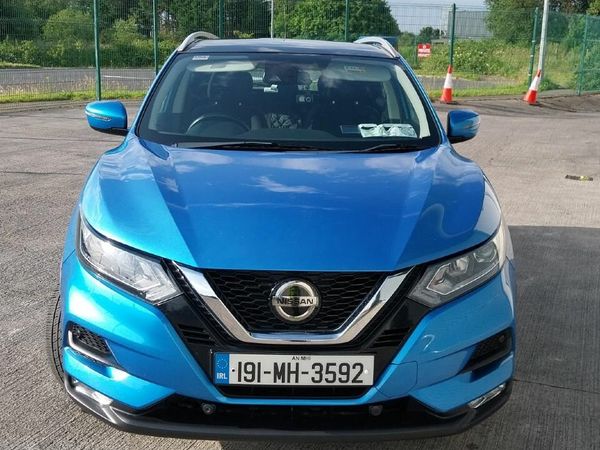 Nissan Qashqai Hatchback, Diesel, 2019, Blue