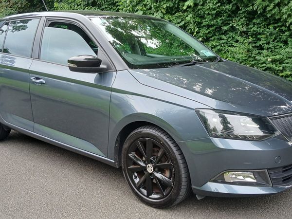 Skoda Fabia Hatchback, Petrol, 2015, Grey