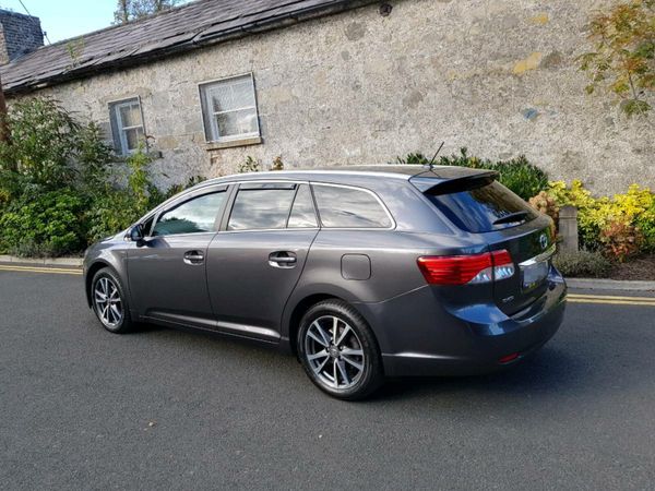 Toyota Avensis Estate, Diesel, 2012, Grey