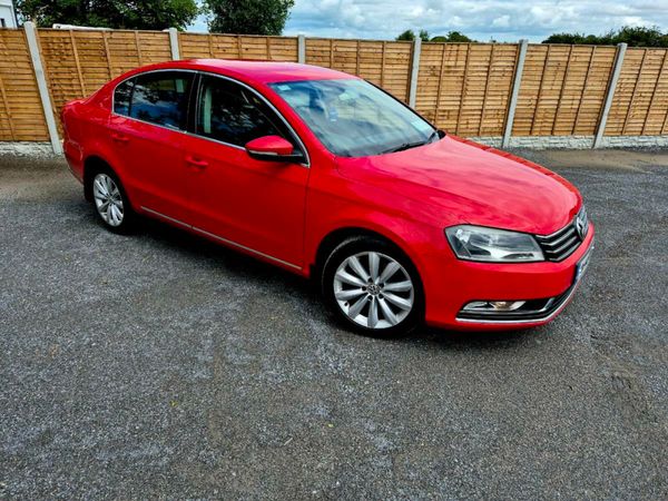 Volkswagen Passat Saloon, Diesel, 2013, Red