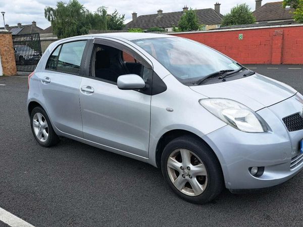 Toyota Yaris Hatchback, Petrol, 2008, Silver